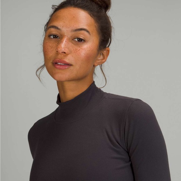 lululemon open back long long sleeve crop - Picture 6 of 6